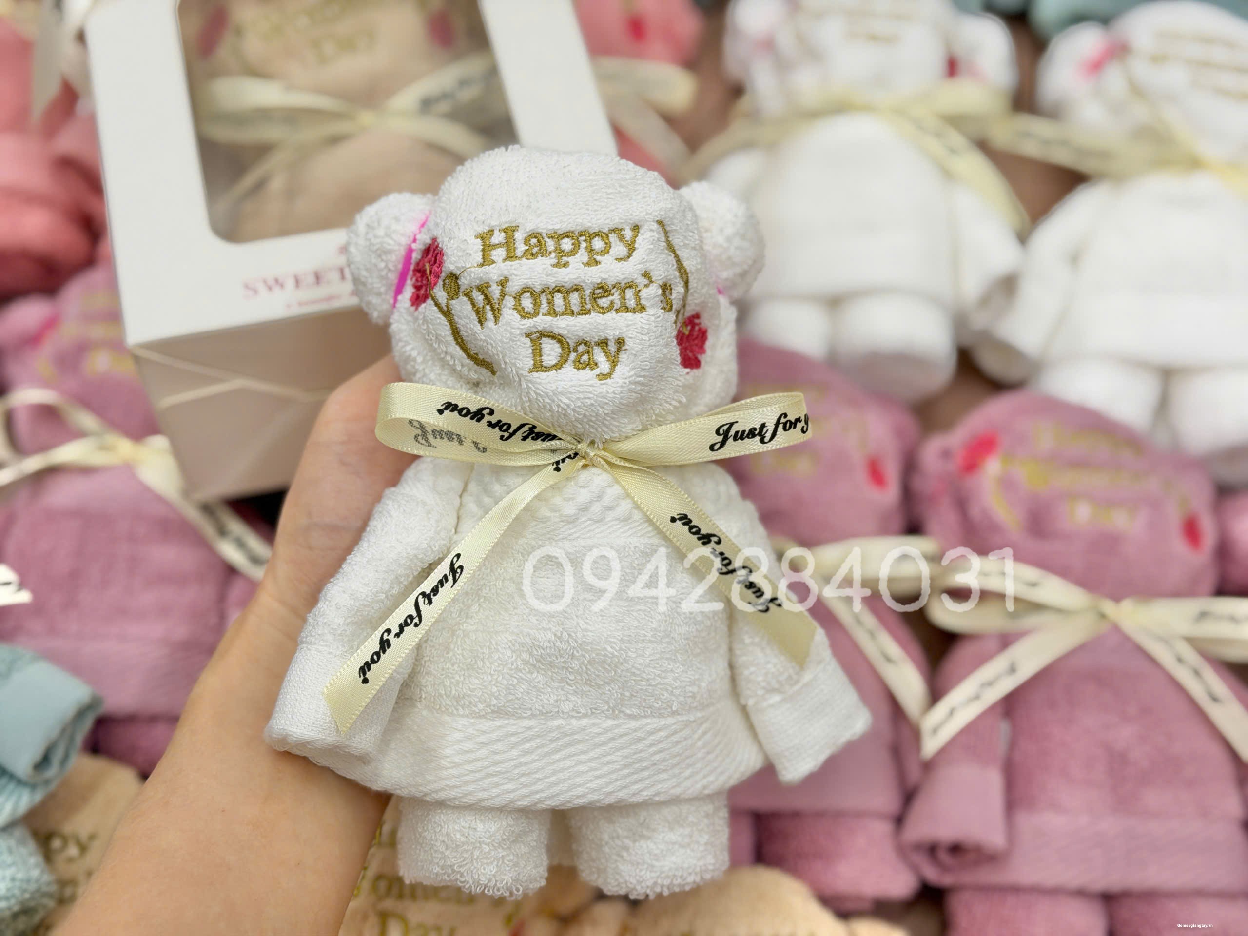 HỘP KHĂN GẤU QUÀ TẶNG HAPPY WOMEN'S DAY 